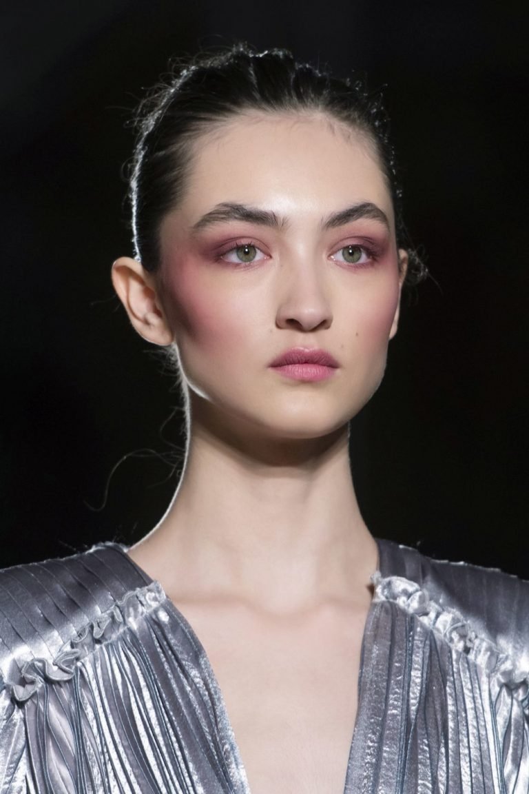 Maquillaje luminoso.