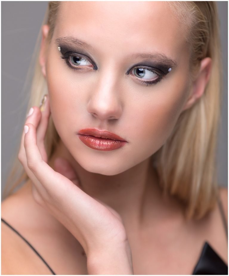 Maquillaje Navidad. The Artist Talents School