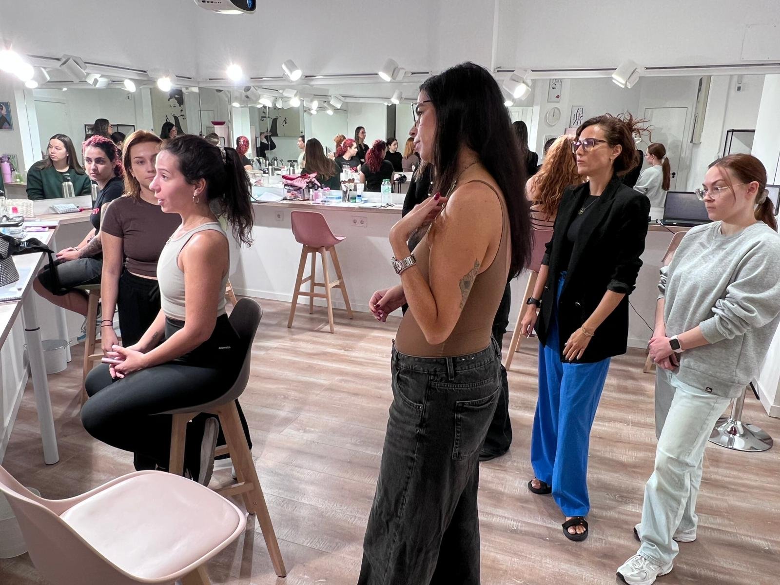 Estudiar maquillaje profesional